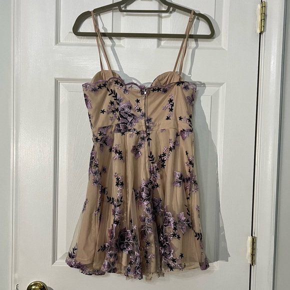 Floral Lace Overlay Deep Plunge Mini Dress - Picture 3 of 5